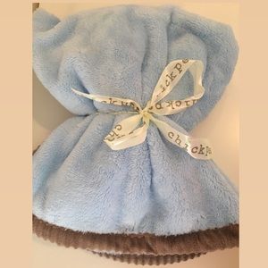 Chick pea baby blanket baby blue with brown rim